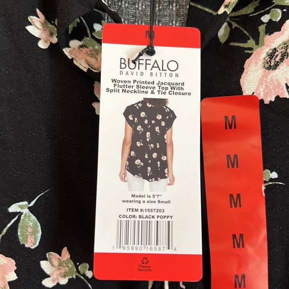NWT - Black Floral Top Size M - Picture 5 of 6